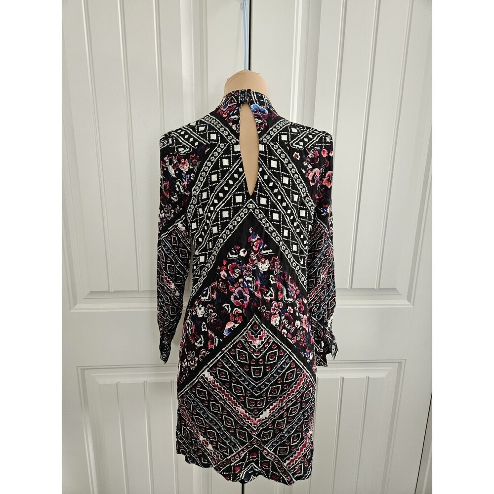 Express Keyhole Mini Dress Size XS Long Sleeve Black Pink Blue White - Picture 5 of 10